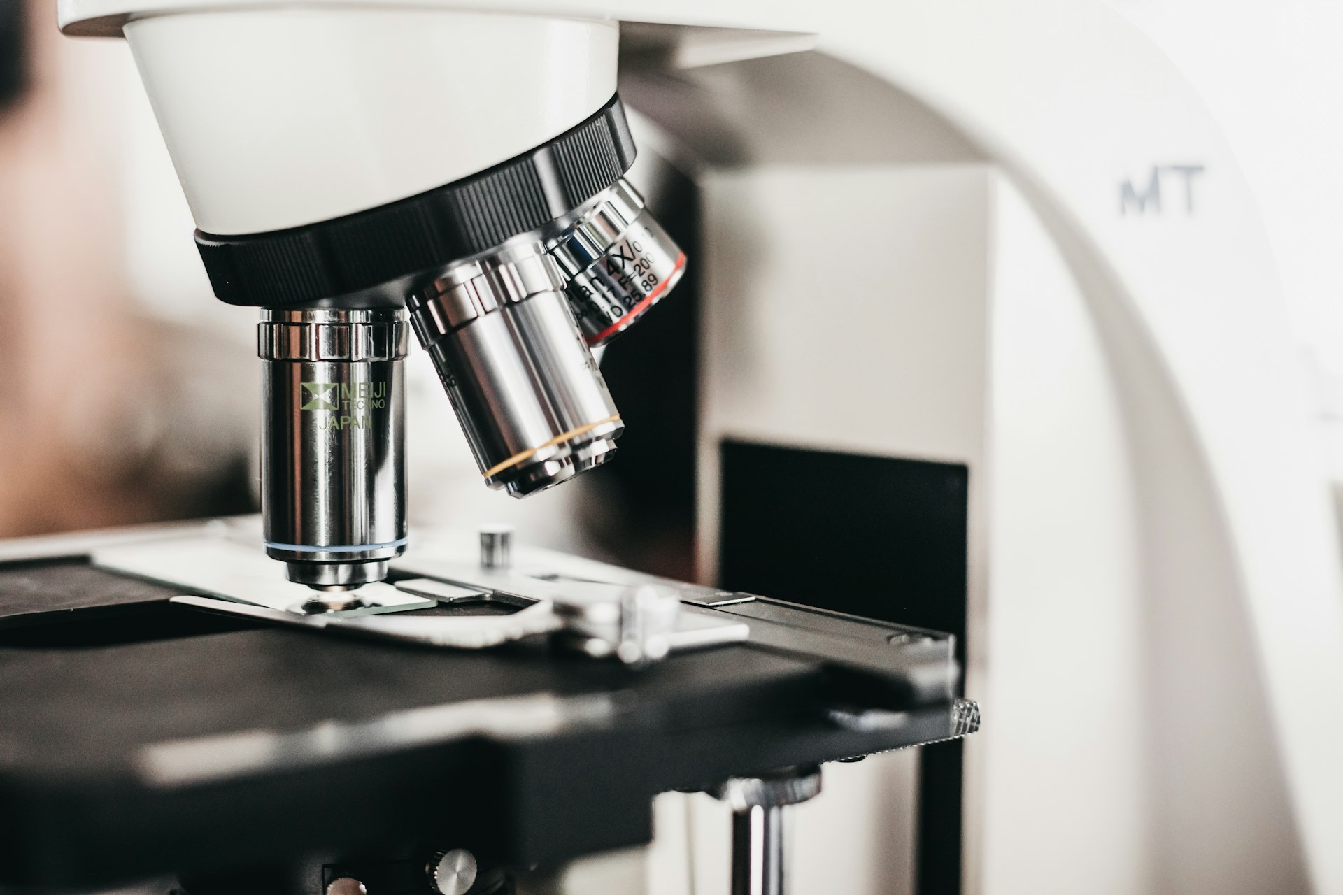 Laboratory microscope for clinical diagnostics